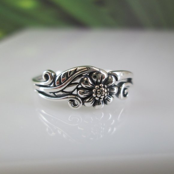 Sterling Silver Dainty Sunflower Ring with Leaf,925 Flower Ring,Leaf Ring,925 - Picture 1 of 5